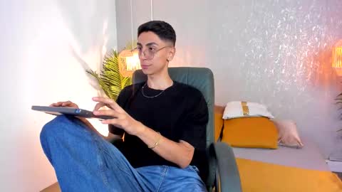 Gio Carangi online show from February 19, 4:20 am