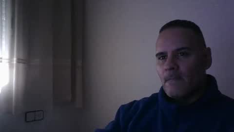 Snapshot of gioshadow chatting on February 15, 10:55 am gioshadow online show from February 15, 10:55 am