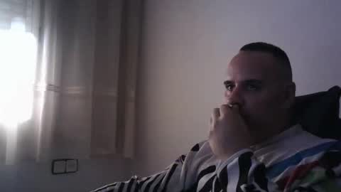 Snapshot of gioshadow chatting on October 12, 12:43 pm gioshadow online show from October 12, 12:43 pm