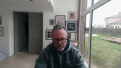 girlsandbikes online show from February 2, 11:51 am