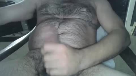 Snapshot of girthyhunguy chatting on January 9, 3:15 am girthyhunguy online show from January 9, 3:15 am