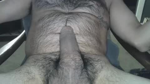 Snapshot of girthyhunguy chatting on January 5, 9:59 am girthyhunguy online show from January 5, 9:59 am