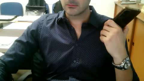 giuseppevai1 online show from September 9, 5:23 pm