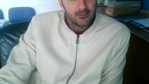 giuseppevai1 online show from December 4, 10:00 am