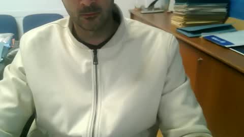 giuseppevai1 online show from November 22, 11:10 am