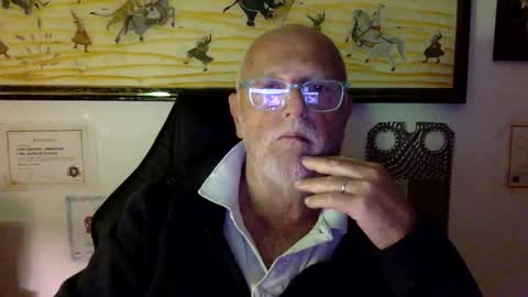 giutomma930394 online show from April 18, 9:25 pm