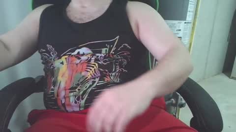 Snapshot of givemeitniceandslow chatting on February 12, 9:33 pm JuicyThickkkDaddy online show from February 12, 9:33 pm