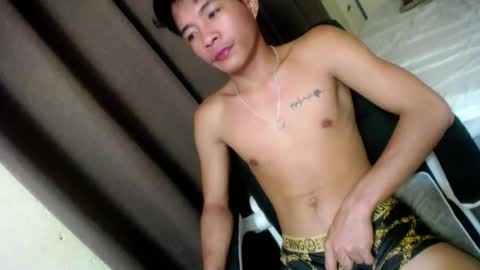 glenndou_daxs online show from October 19, 2:20 pm