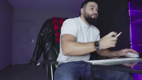 Matthew .. for short call me Matt online show from February 9, 3:22 am