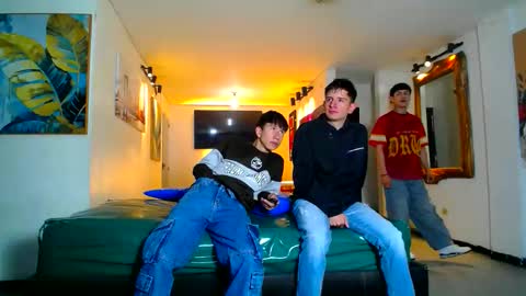 THOMAS AND DAMIAND online show from May 29, 1:21 pm