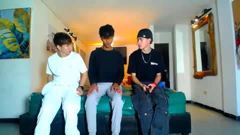 THOMAS AND DAMIAND online show from June 5, 12:33 pm