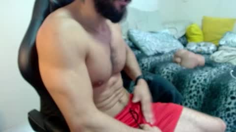 god hunkules online show from December 5, 6:59 pm