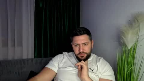 gold_alpha_boy online show from February 9, 8:46 pm