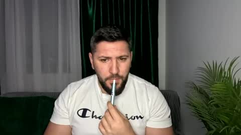 gold_alpha_boy online show from May 15, 7:44 pm