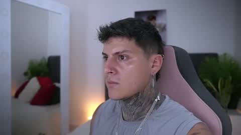 goldenatlasx online show from February 6, 12:07 am