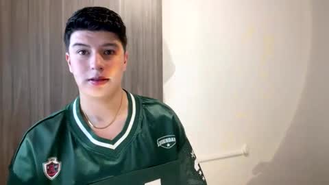 goldenknight33 online show from November 8, 6:11 pm