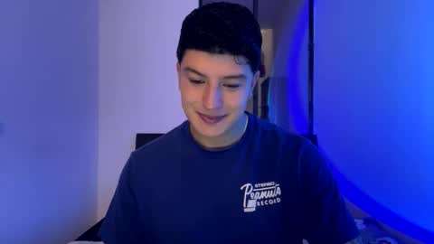 goldenknight33 online show from November 20, 3:33 pm