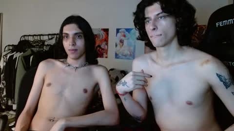 angelito tu novio online show from December 23, 8:44 am