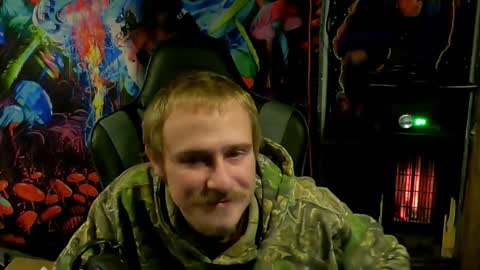 Greenlungs8195 online show from December 25, 6:20 am