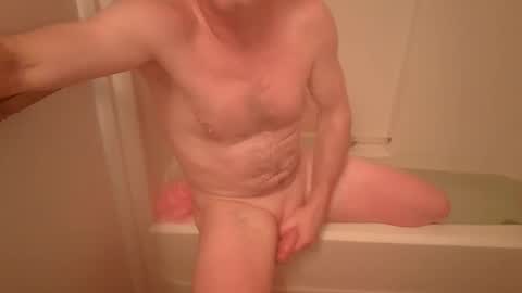 Snapshot of greenrooster1 chatting on October 6, 8:41 am greenrooster1 online show from October 6, 8:41 am