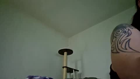 Snapshot of greenvertgo chatting on October 23, 1:14 pm Moonshine online show from October 23, 1:14 pm