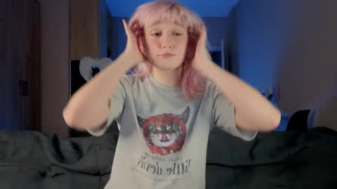 Greg-independent model online show from April 19, 9:39 pm