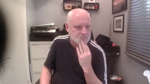 greyfox_6000 online show from January 16, 1:47 pm