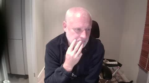 greyfox_6000 online show from December 6, 2:57 am