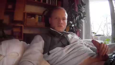 gruendamien online show from January 20, 2:57 pm