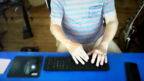 guesswhatigot2 online show from April 19, 6:46 am