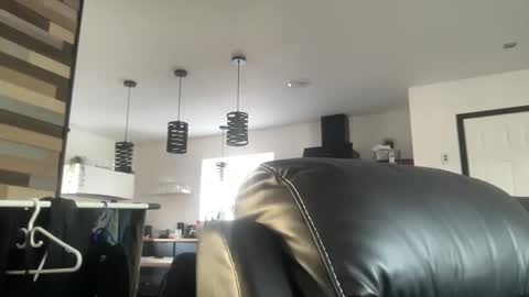 guil0 online show from November 3, 11:47 am