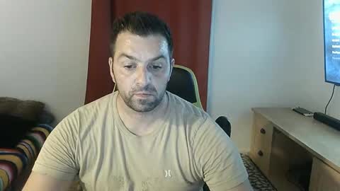 guillaume666286050 online show from September 15, 2:36 am