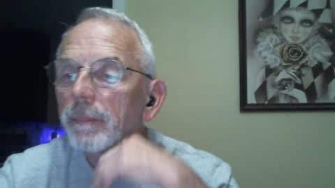 Roy online show from December 4, 1:09 pm