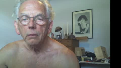 Roy online show from June 25, 7:29 pm