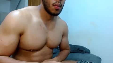 holl latino online show from November 7, 4:38 am