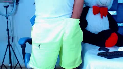 Hakim online show from November 20, 4:50 pm