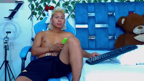 Hakim online show from March 7, 6:54 pm