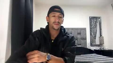 karim online show from May 3, 2:14 am