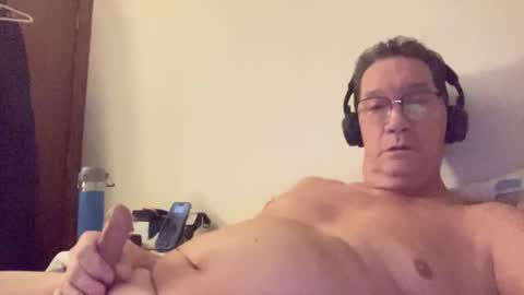 Snapshot of gwashere4u chatting on December 11, 5:22 am gwashere4u online show from December 11, 5:22 am