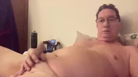 Snapshot of gwashere4u chatting on December 3, 5:19 am gwashere4u online show from December 3, 5:19 am