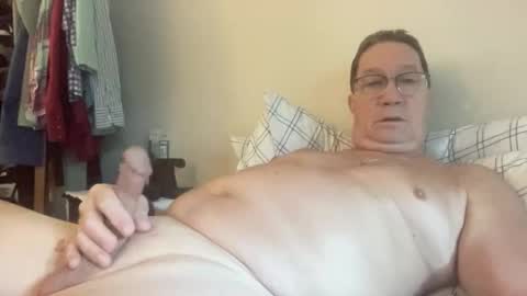 Snapshot of gwashere4u chatting on October 29, 1:58 pm gwashere4u online show from October 29, 1:58 pm