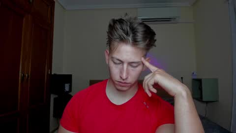 Oliver online show from March 5, 8:44 pm