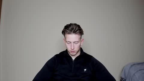 Oliver online show from December 14, 6:52 pm