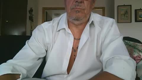 Snapshot of gyrdy chatting on October 23, 2:53 pm gyrdy online show from October 23, 2:53 pm