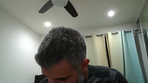 h0nest84 online show from December 21, 2:52 am