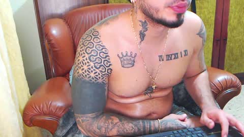 Snapshot of hades_carter chatting on December 19, 7:18 am Hades online show from December 19, 7:18 am