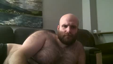 Snapshot of hairiestbear chatting on January 25, 8:53 am Hairiest Bear online show from January 25, 8:53 am