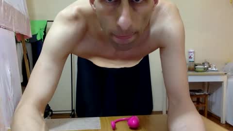 Snapshot of handsomealfie chatting on September 9, 2:33 am HandsomeAlfie online show from September 9, 2:33 am