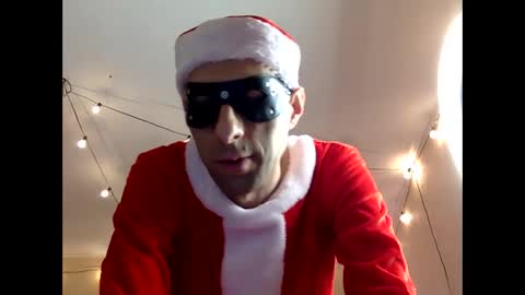 Snapshot of handsomealfie chatting on December 22, 10:47 pm HandsomeAlfie online show from December 22, 10:47 pm