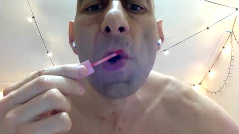 Snapshot of handsomealfie chatting on September 19, 10:15 am HandsomeAlfie online show from September 19, 10:15 am